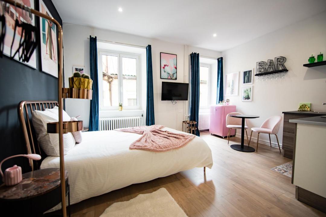 Théâtre Sinne Luxury Apartement Mulhouse Quarto foto
